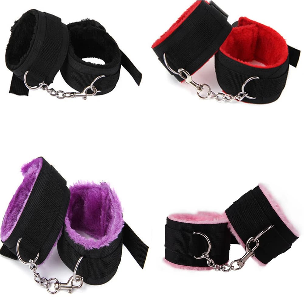 Adjustable plush bondage cuffs for couples - thumbnail 5