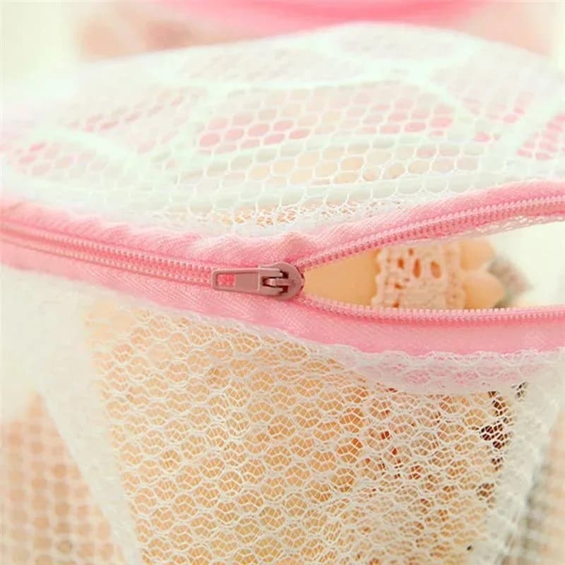 Cotton lingerie washing mesh bag with secure zipper - thumbnail 6
