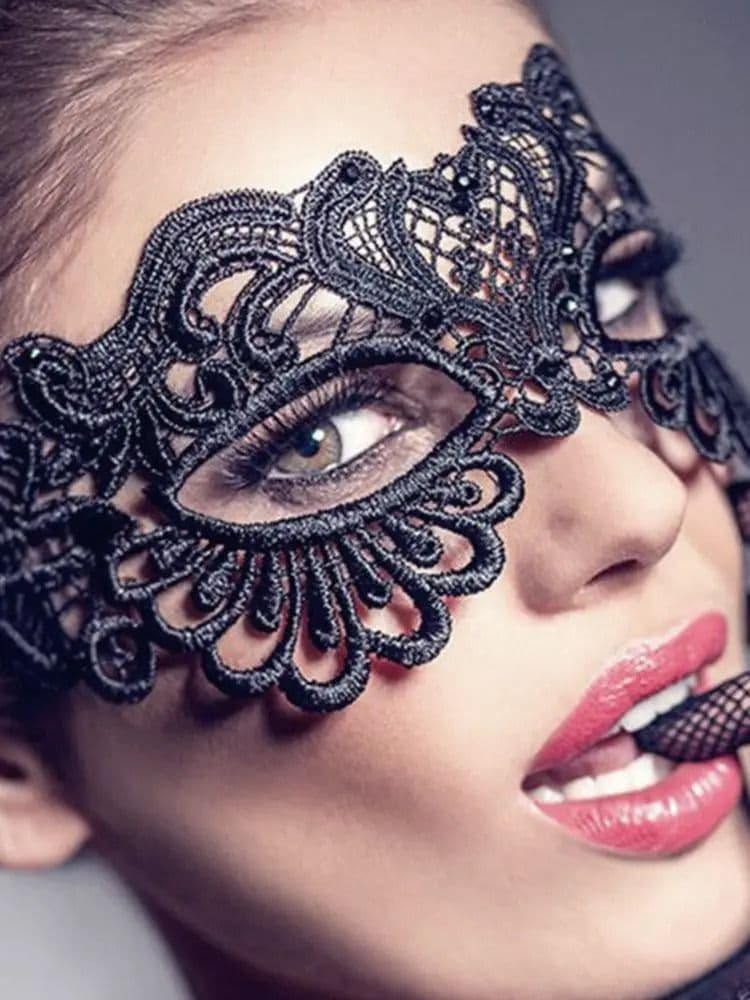 Black Party Mask for Women Hollow Lace Masquerade Blindfold Face Masks Princess Prom Party Props Costume Graduation - thumbnail 2