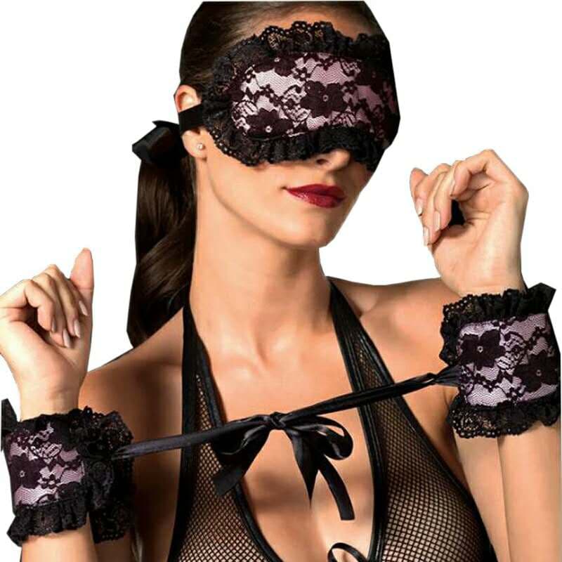 Lace Blindfold and Cuffs Set - thumbnail 2