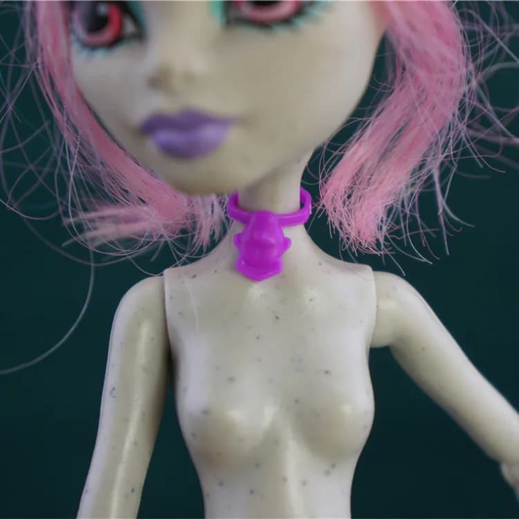 Decorative necklace, tiara, bracelet, and glasses for dolls - thumbnail 3