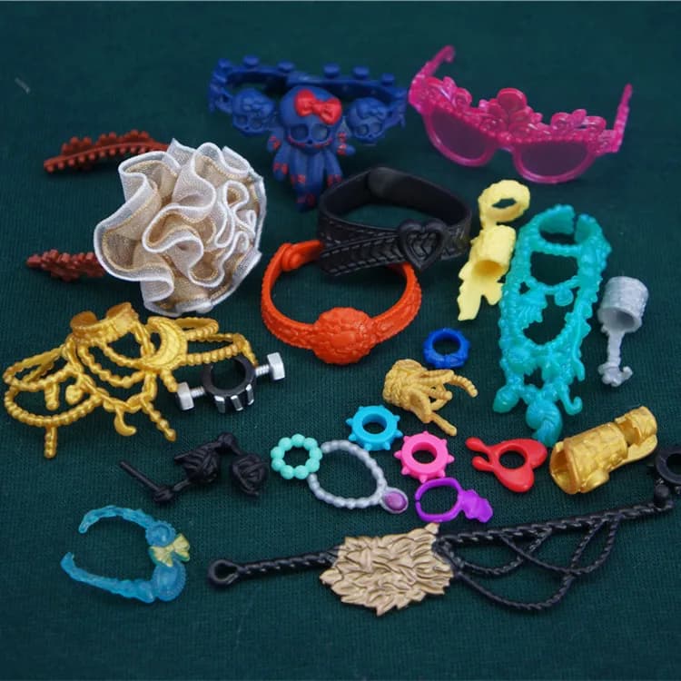 Decorative necklace, tiara, bracelet, and glasses for dolls - image 1