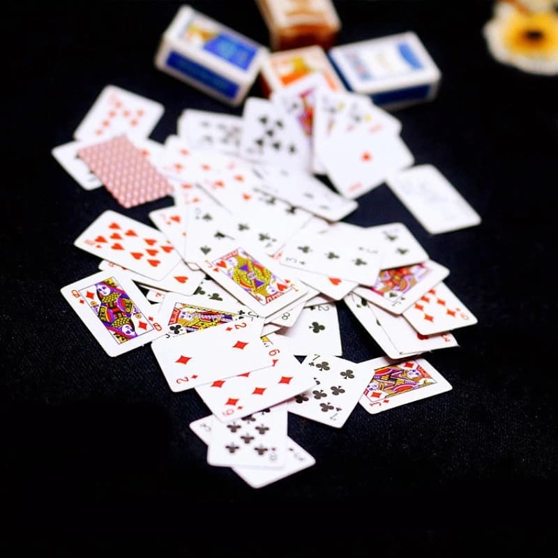 Miniature playing cards spoof gift travel toy - thumbnail 5