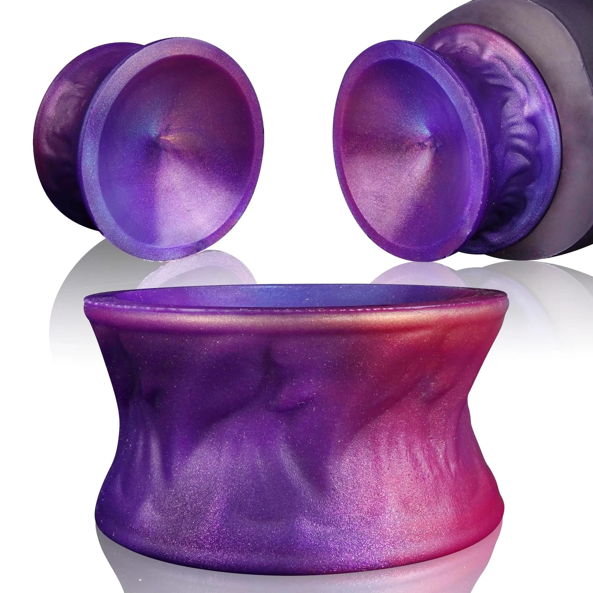 Double-sided silicone attachment saddle for dildos and attachments
